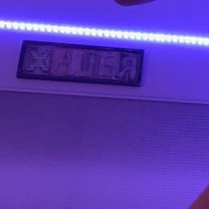 Meet your Posher, Mia